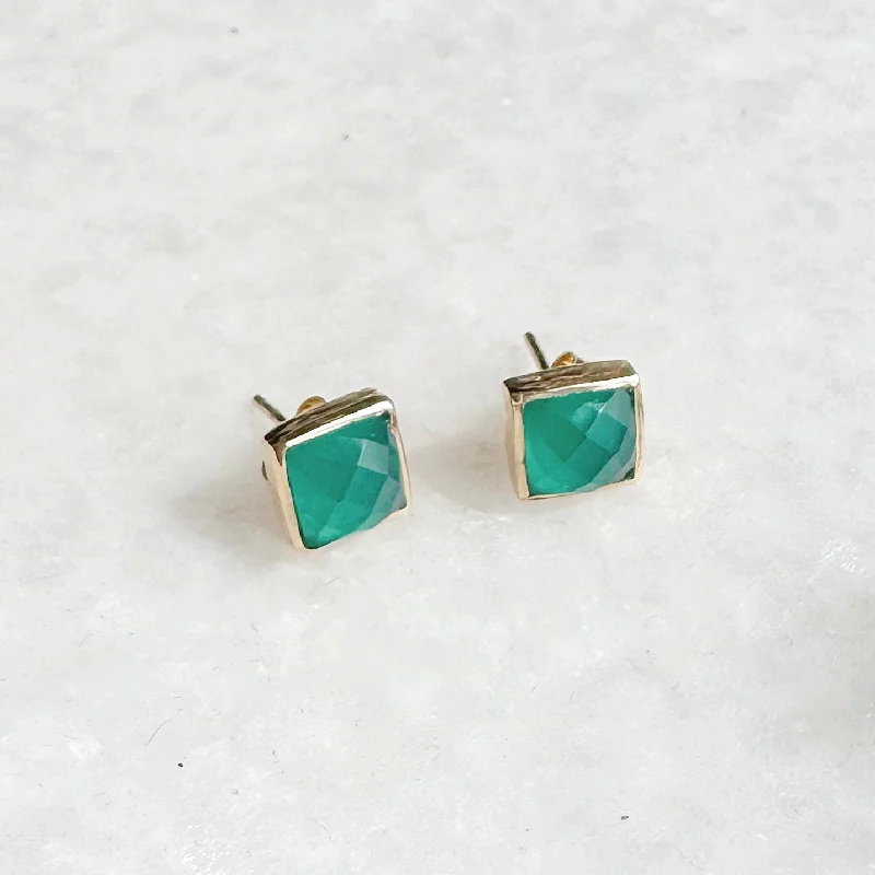 Square Gold Gemstone Stud Earrings: Green Chalcedony