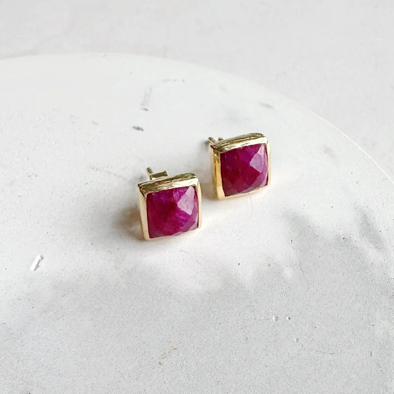 Square Gold Gemstone Stud Earrings: Ruby