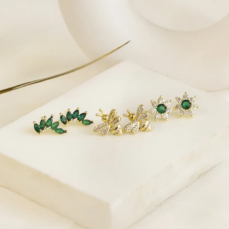 Sparkling Emerald Earrings Set